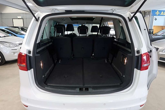 Volkswagen Sharan 8 of 16