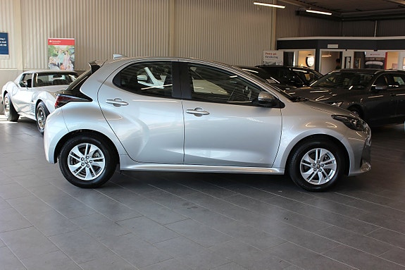 Toyota Yaris 5 of 15