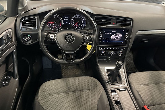Volkswagen Golf VII 11 of 13