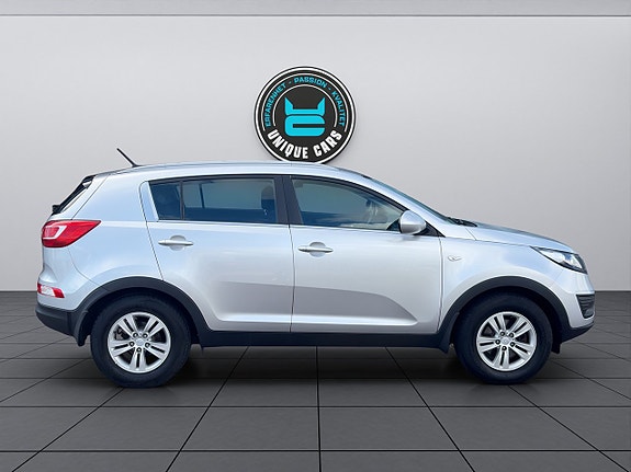 Kia Sportage 2 of 5