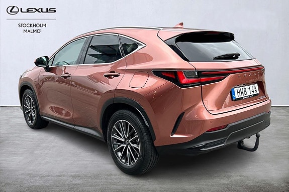 Lexus NX450h+ 3 of 24