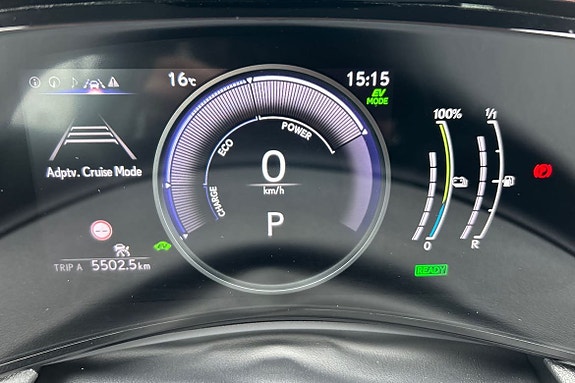 Lexus NX450h+ 14 of 24