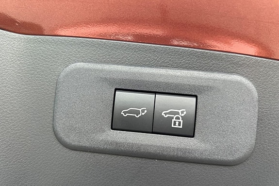 Lexus NX450h+ 20 of 24