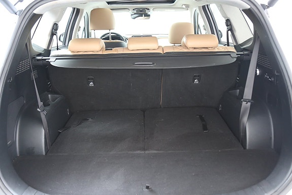 Hyundai Santa Fe 27 of 30