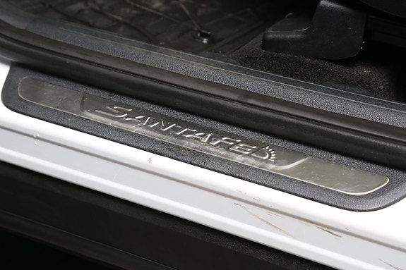 Hyundai Santa Fe 13 of 30