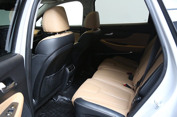 Hyundai Santa Fe 25 of 30