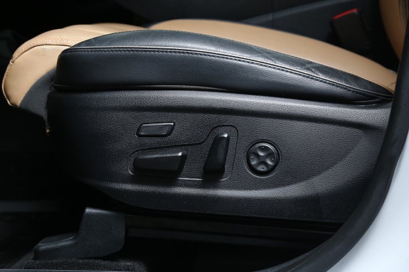 Hyundai Santa Fe 14 of 30
