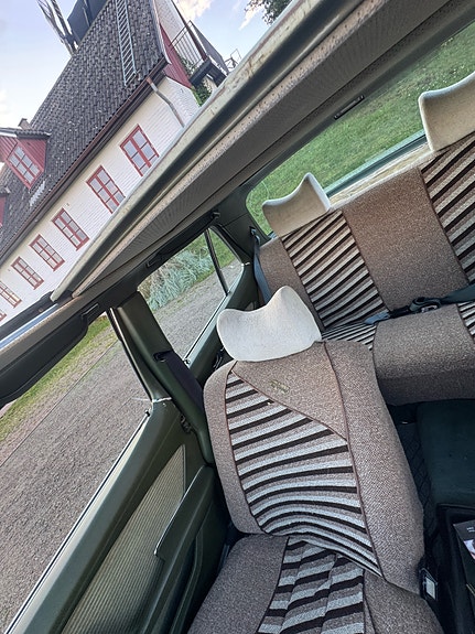 Mercedes-Benz 350 SE 10 of 10
