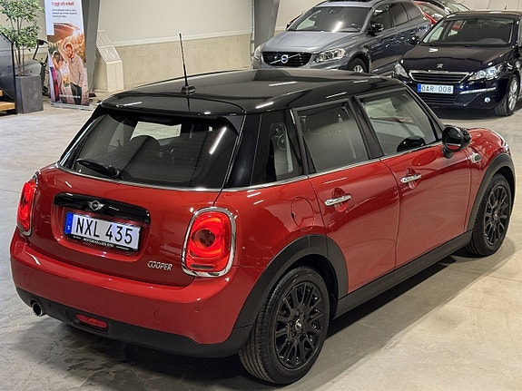MINI Cooper 3 of 5