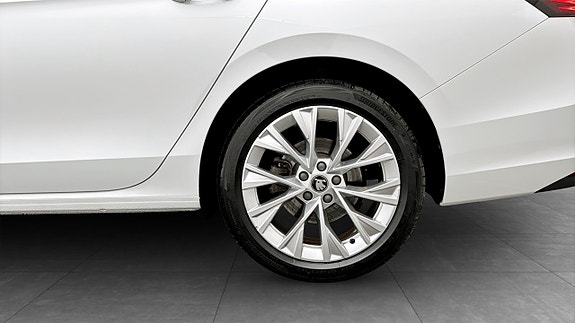 Skoda Superb 6 of 19