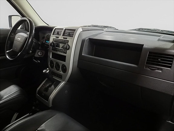 Jeep Patriot 12 of 21