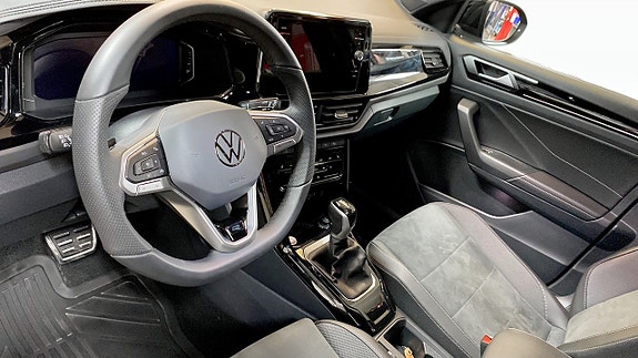 Volkswagen T-Roc 8 of 13