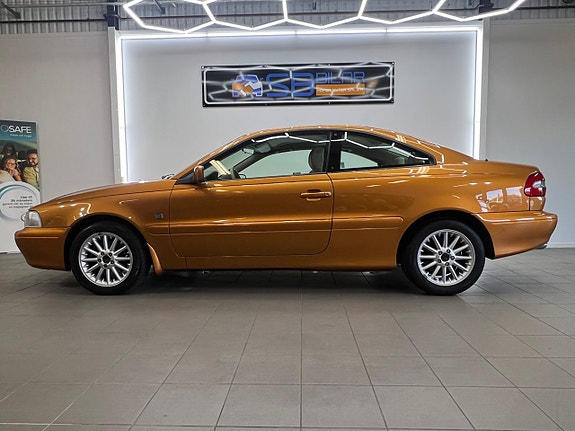 Volvo C70 2 of 5