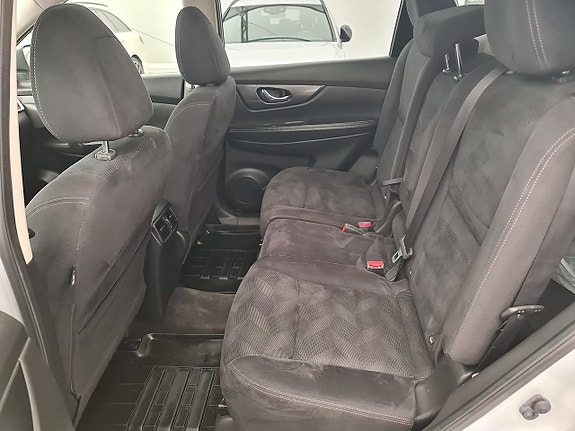 Nissan X-Trail 15 of 18
