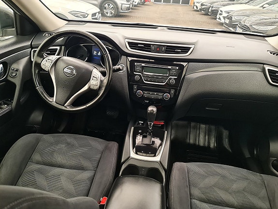Nissan X-Trail 3 of 5