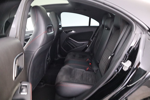 Mercedes-Benz CLA220 d 13 of 22