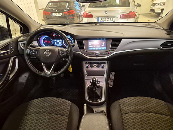 Opel Astra 8 of 13