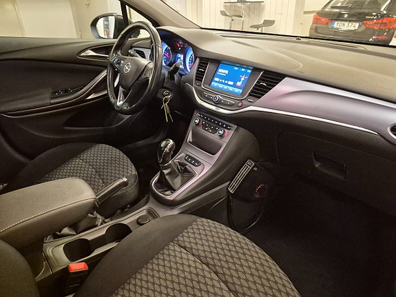 Opel Astra 10 of 13