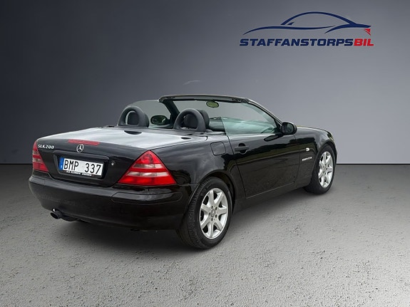 Mercedes-Benz SLK200 11 of 13