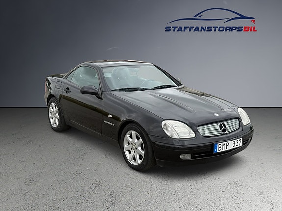 Mercedes-Benz SLK200 3 of 13