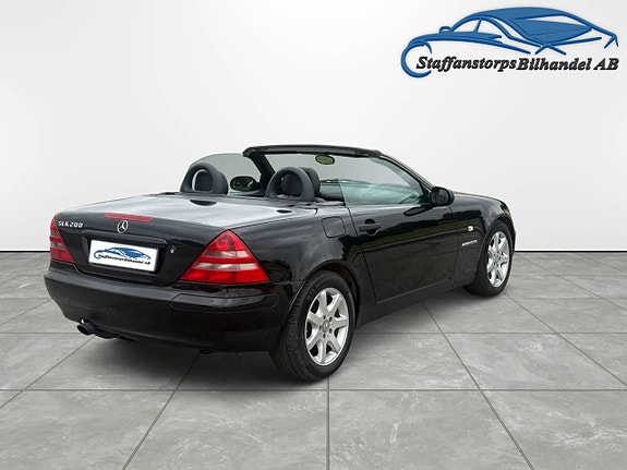 Mercedes-Benz SLK200 3 of 5