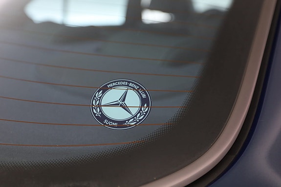 Mercedes-Benz E320 29 of 30
