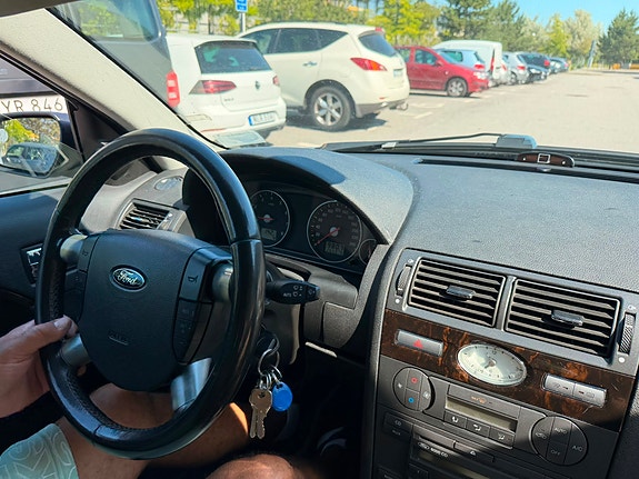 Ford Mondeo 8 of 8