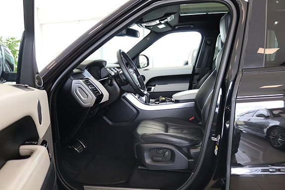Land Rover Range Rover Sport 10 of 29