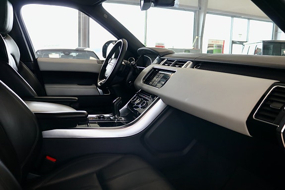 Land Rover Range Rover Sport 14 of 29
