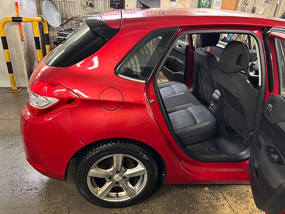 Citroen C4 7 of 11