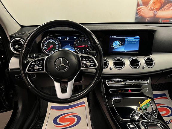Mercedes-Benz E220 21 of 30