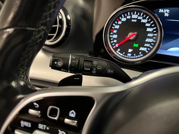 Mercedes-Benz E220 23 of 30