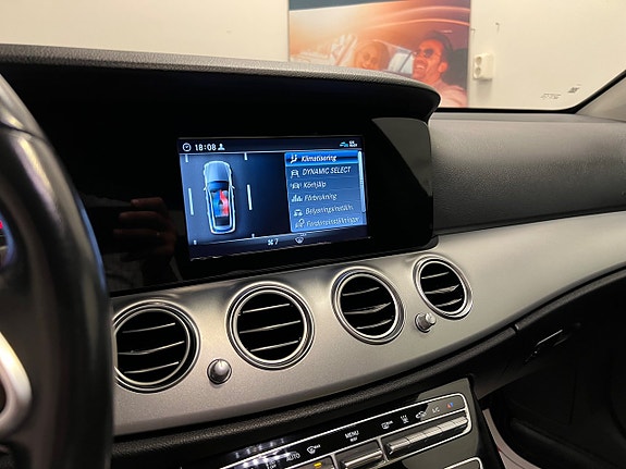 Mercedes-Benz E220 18 of 30