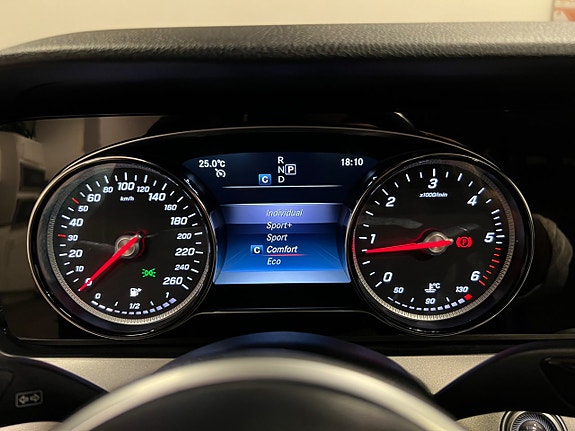 Mercedes-Benz E220 24 of 30