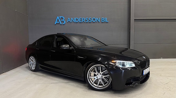 BMW M5 2 of 5