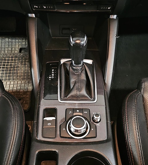 Mazda CX-5 9 of 13