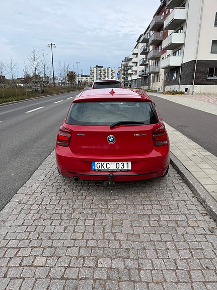 BMW 120d 4 of 5