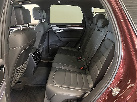 Volkswagen Touareg 10 of 24