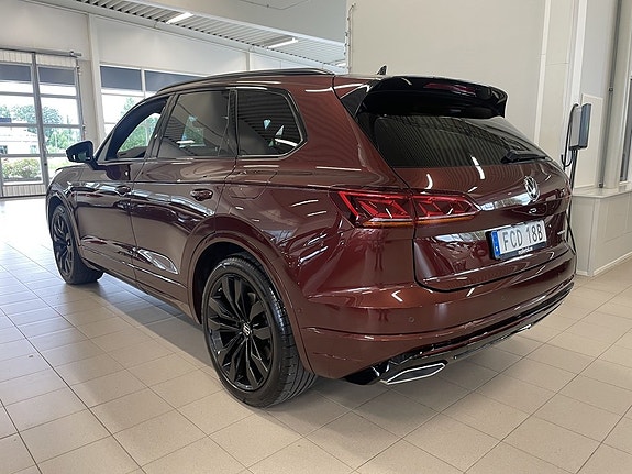 Volkswagen Touareg 4 of 24
