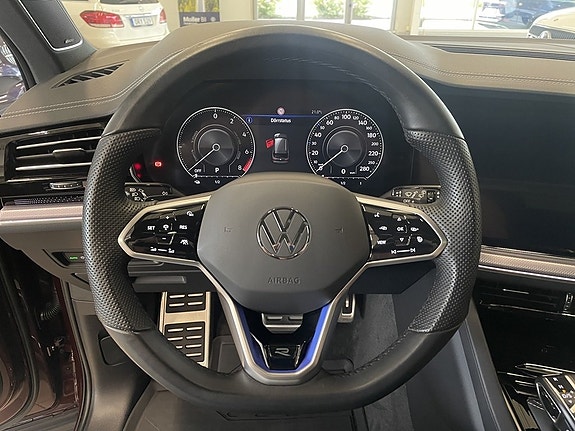 Volkswagen Touareg 15 of 24