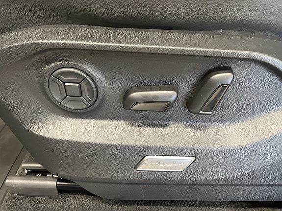 Volkswagen Touareg 14 of 24