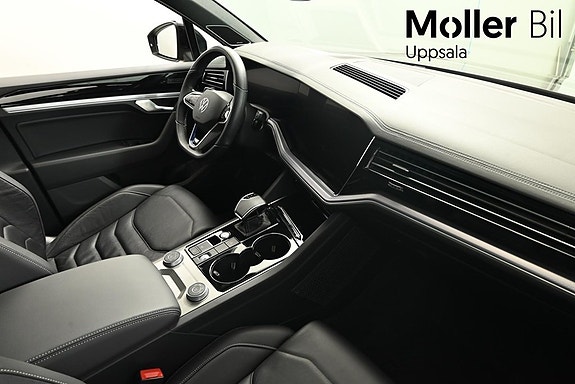 Volkswagen Touareg 12 of 24