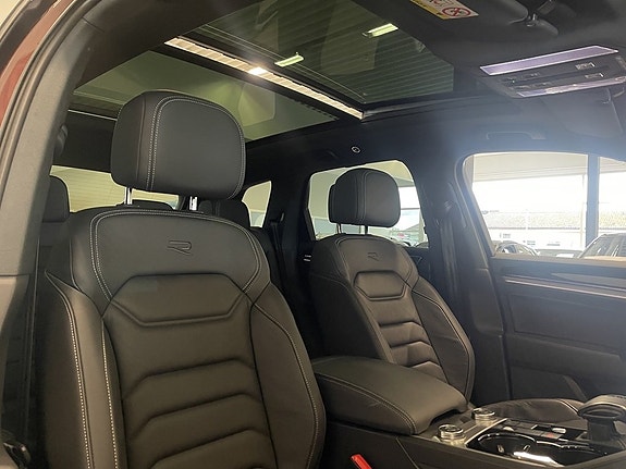 Volkswagen Touareg 8 of 24