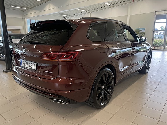 Volkswagen Touareg 5 of 24