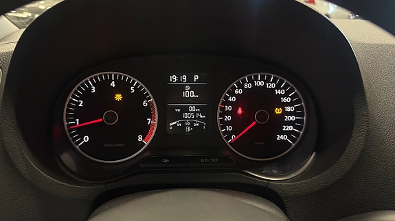 Volkswagen Polo 18 of 23