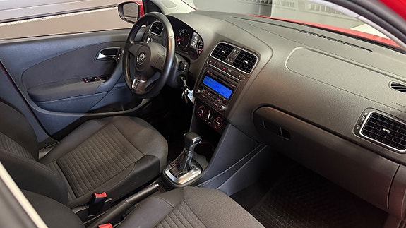 Volkswagen Polo 16 of 23
