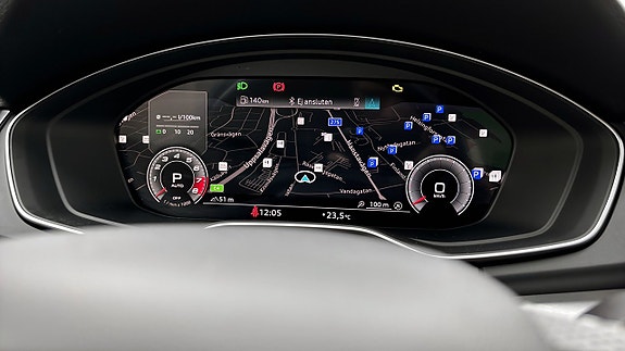 Audi Q5 12 of 16