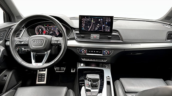 Audi Q5 10 of 16