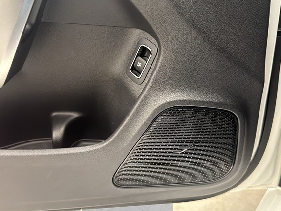 Mercedes-Benz CLA200 d 27 of 30
