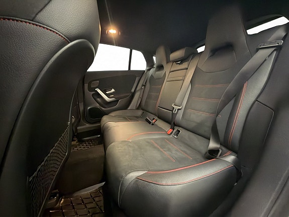 Mercedes-Benz CLA200 d 15 of 30